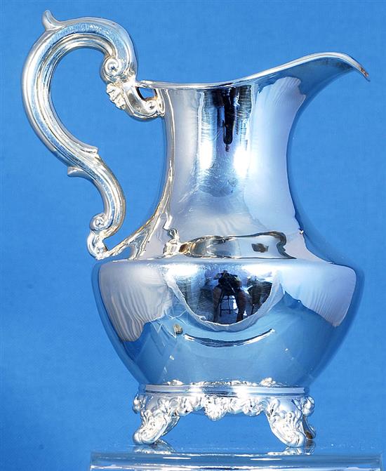 An early Victorian silver cream jug, by William Hunter, Height: 160mm Weight: 8.4oz/263grms